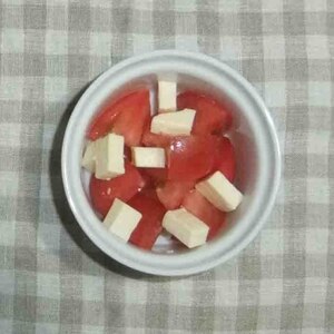 チーズでトマトサラダ